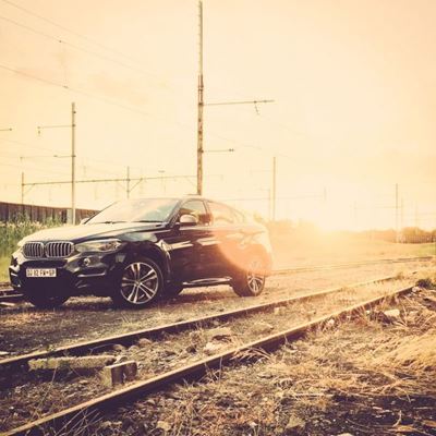 Clash of the Titans - BMW X6M 50d vs Range Rover Sport