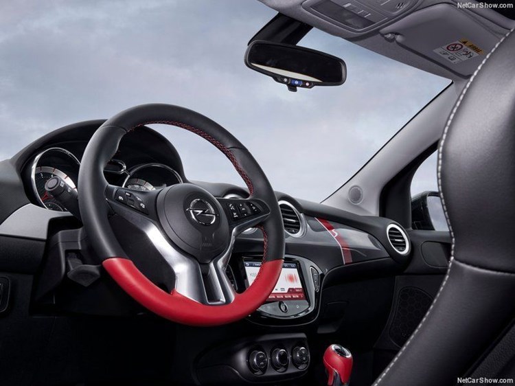 autodealer_1348_2.jpg