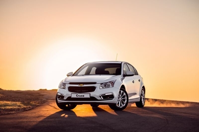 Chevrolet Cruze receives a new suit for that iconic golden bow tie