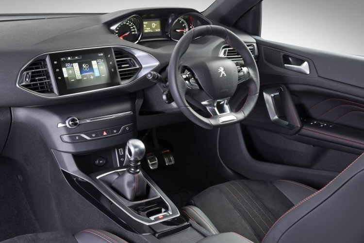 autodealer_1373_3.jpg