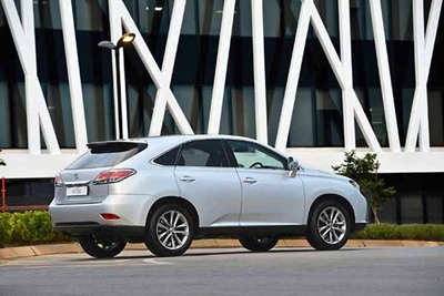 Lexus adds vigor to GS and RX ranges