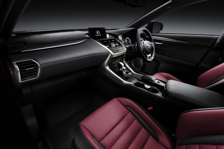 autodealer_2019_7.jpg
