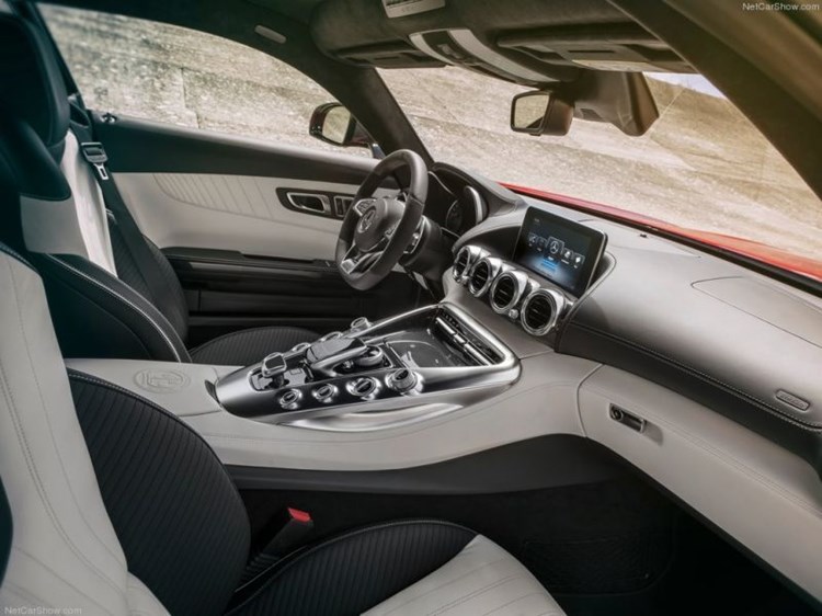 autodealer_2021_8.jpg