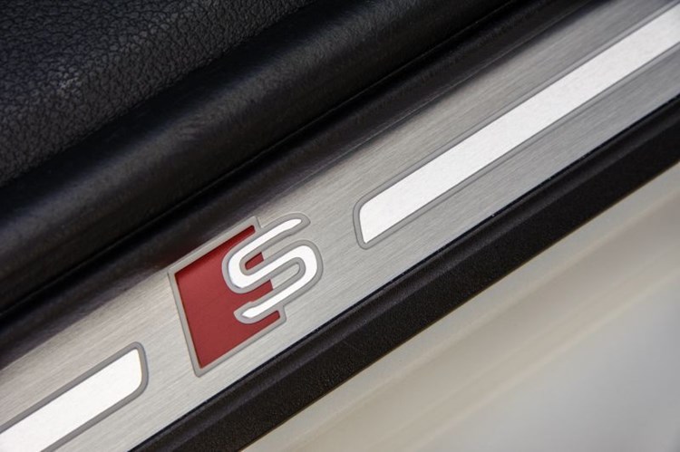 autodealer_2036_5.jpg