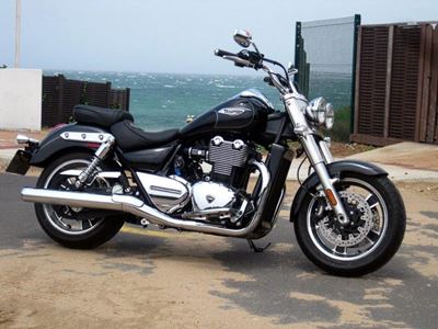 Triumph Thunderbird commands respect