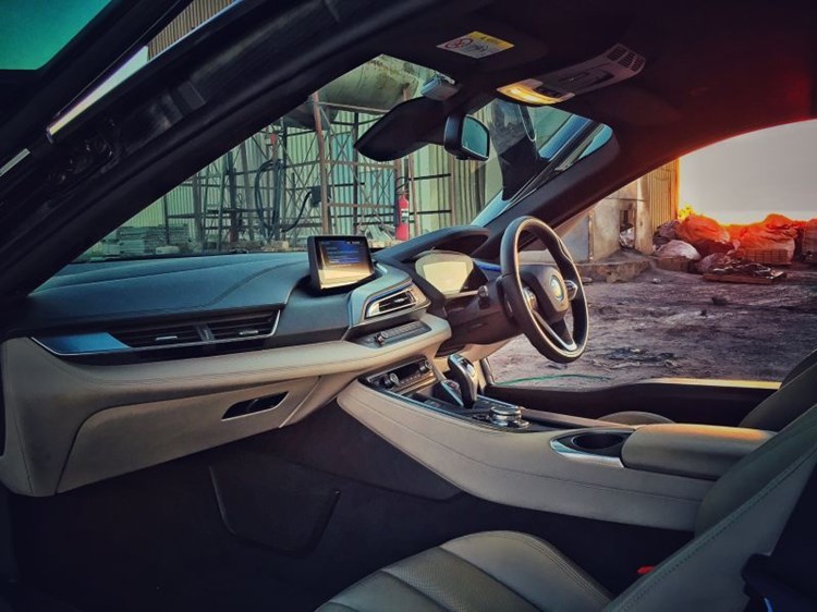 autodealer_2079_3.jpg