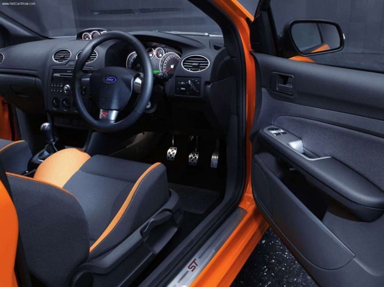 autodealer_2102_3.jpg