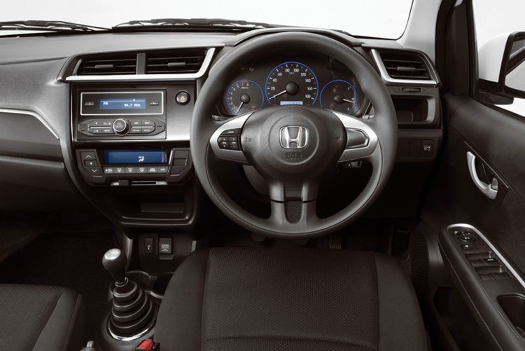autodealer_2165_3.jpg