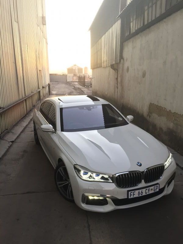 autodealer_2215_3.jpg