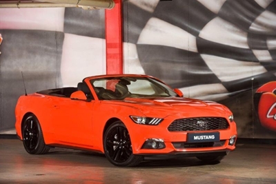 Ford Mustang 2.3 convertible has pressence