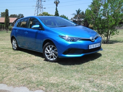 Toyota Auris goes straight to the point
