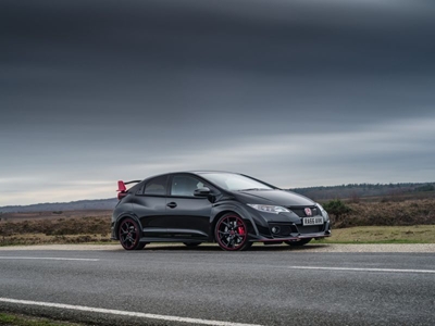 Honda Civic Type R gets black send off in UK