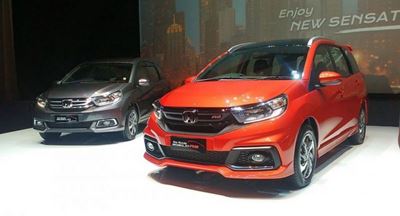 Refreshed Honda City (Ballade) and Mobilio unveiled
