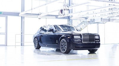 Rolls-Royce Phantom sails off with nautical themed final edition