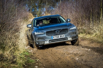 Volvo V90 dons Cross Country attire