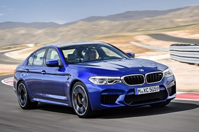 This is it: BMW unveils 441 kW, AWD M5