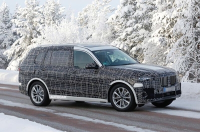 Three-row BMW X7 heading for LA in November