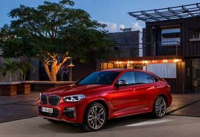 Sportier BMW X4 debuts