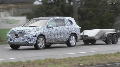Mercedes-Benz's monstrous new GLS and AMG GLS 63 spied