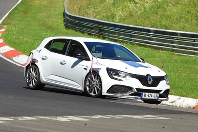221kW Renault Megane RS Trophy snapped ‘Ring rounding