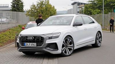 “Placid” Audi SQ8 drops all camouflage in latest spy shots