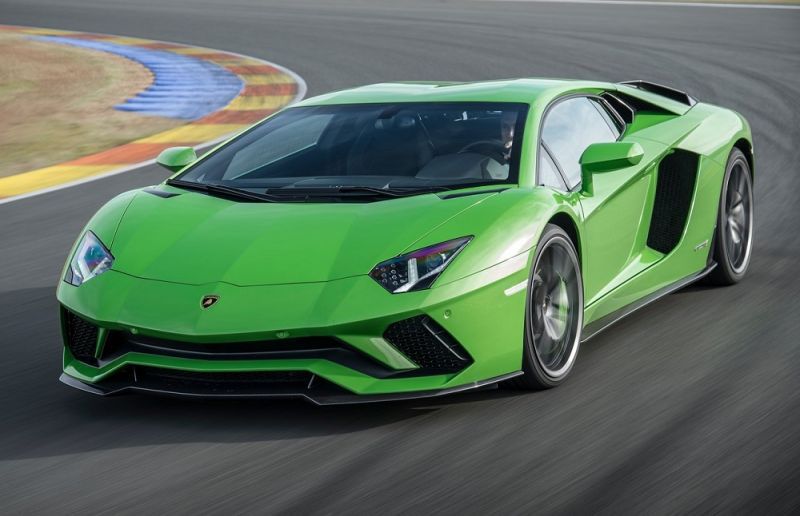 Lamborghini Aventador replacement will be a V12 hybrid | George Herald