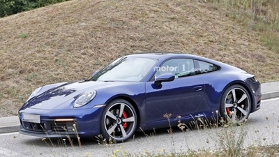Next Porsche 911 still not scared to show (most of) its looks