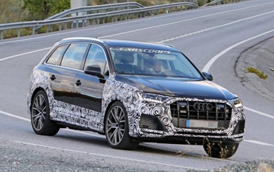 Wrapped, torque crazed Audi SQ7 spied for the first time