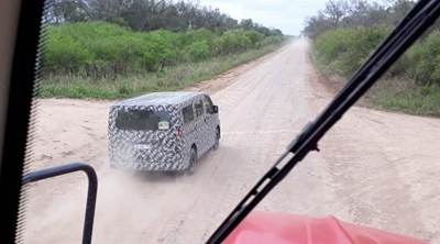 Next Toyota HiAce (Quantum) spied for the first time