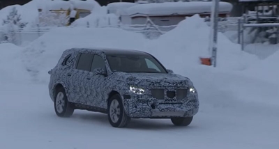 Mercedes-Benz GLS spied getting the freeze treatment