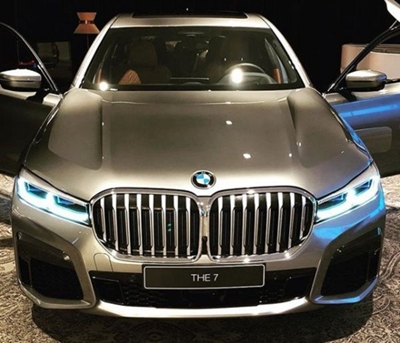 Revised BMW 7-series channels X7 in first undisguised leak