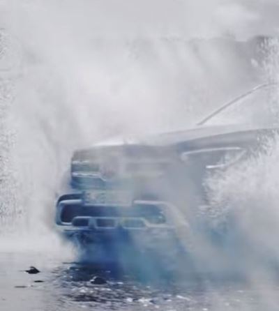 Facelift Mercedes-Benz GLC teased with X-class-like face