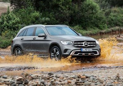 Mercedes-Benz officially details facelifted GLC