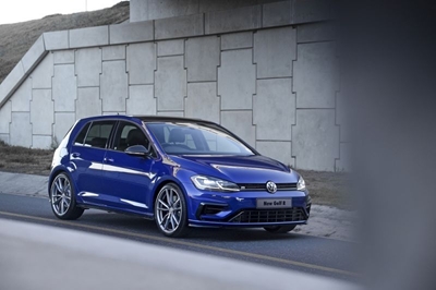 Volkswagen Golf R powers up