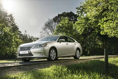 ES is an accomplished cruising machine