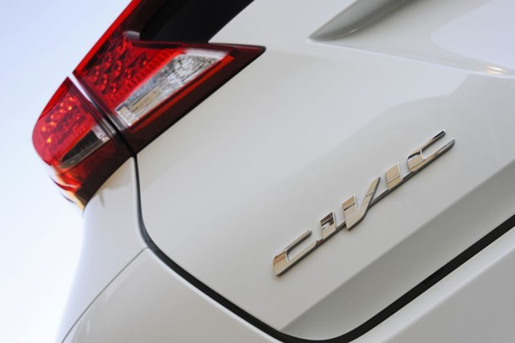 autodealer_709_3.jpg