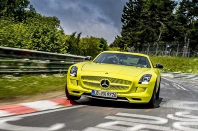 Electric SLS shatters Nurburgring record