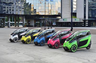 Nimble Toyota i-ROAD takes to the streets of Grenoble, France
