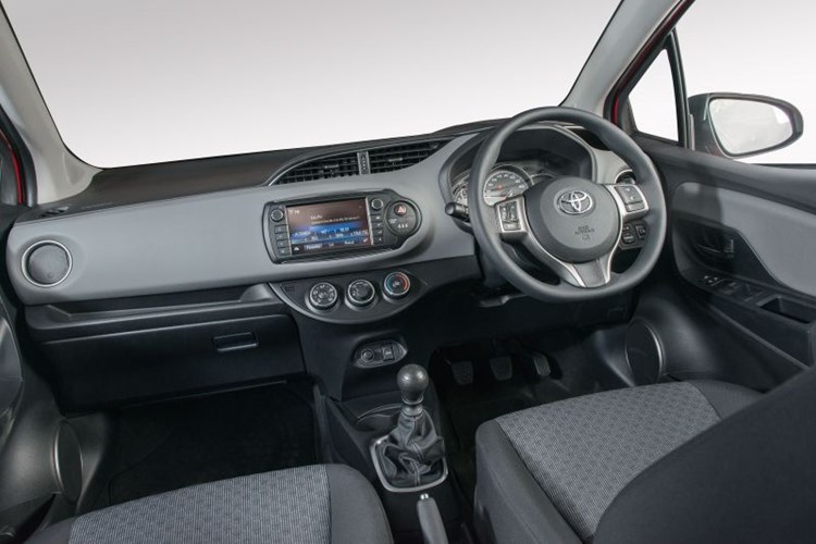 autodealer_975_3.jpg