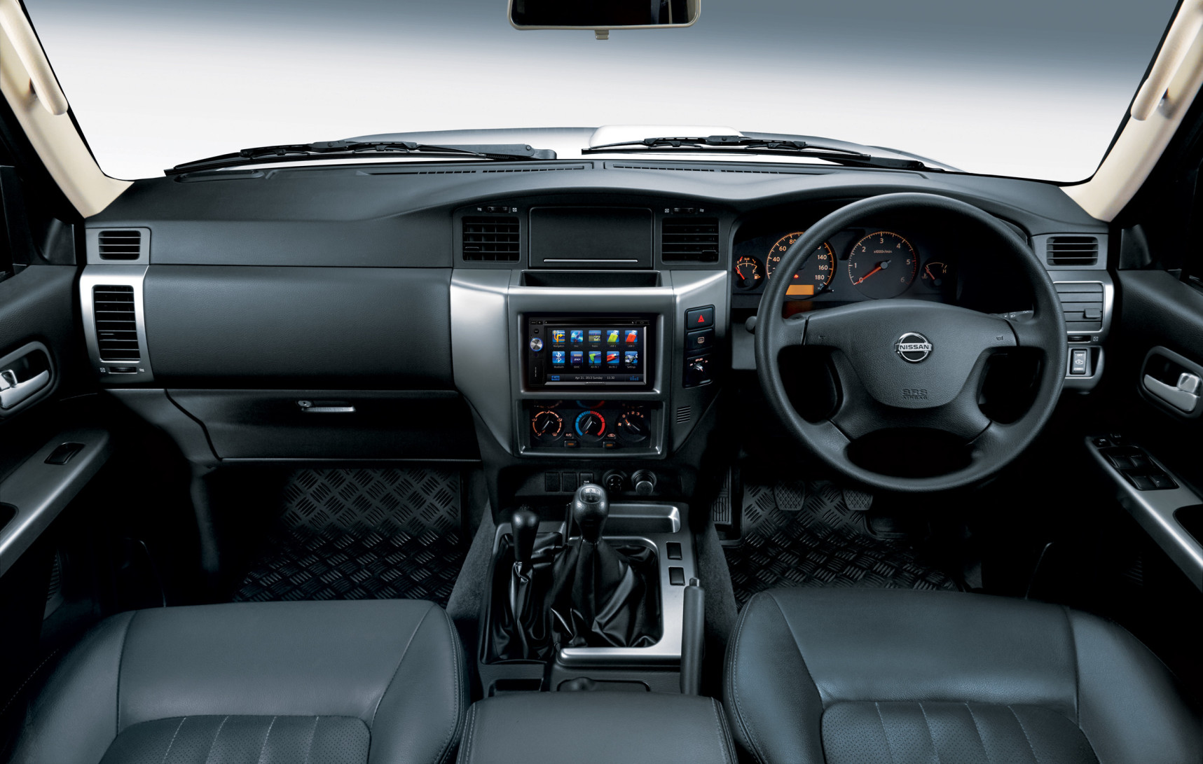 Nissan updates unbreakable Patrol-Autodealer