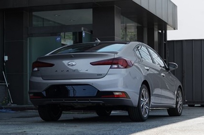 New Hyundai Elantra details and more images leak-Autodealer