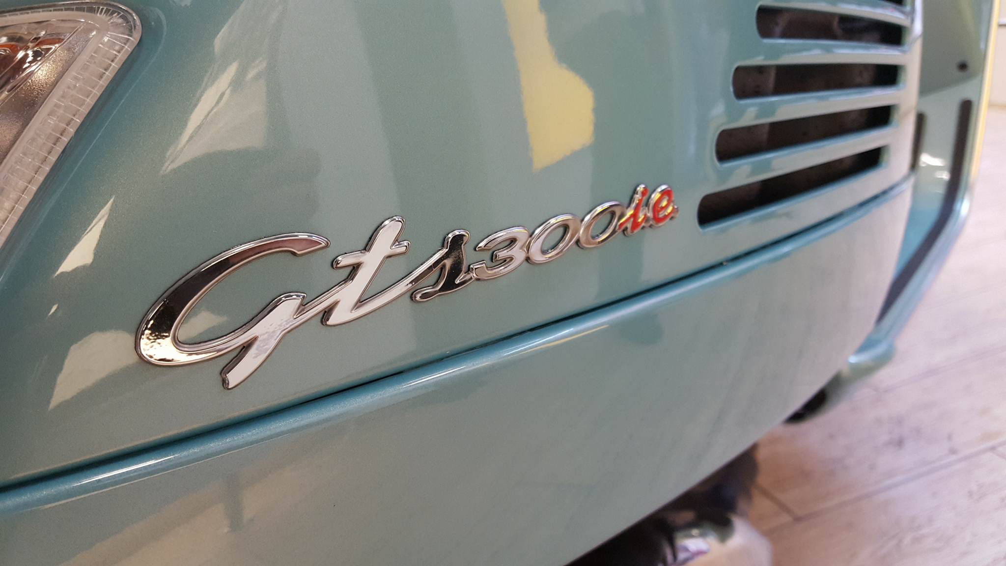 Vespa celebrates 70 years-Autodealer