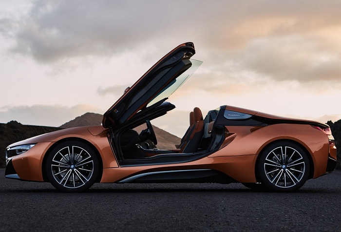 Updated BMW i8 bows in LA along with new Roadster-Autodealer