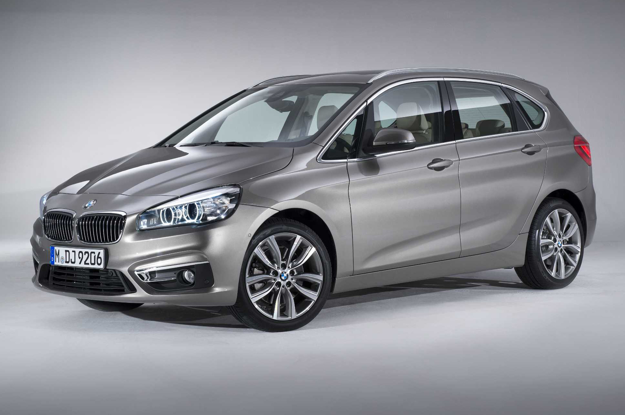 Some cars for the ladies -Autodealer