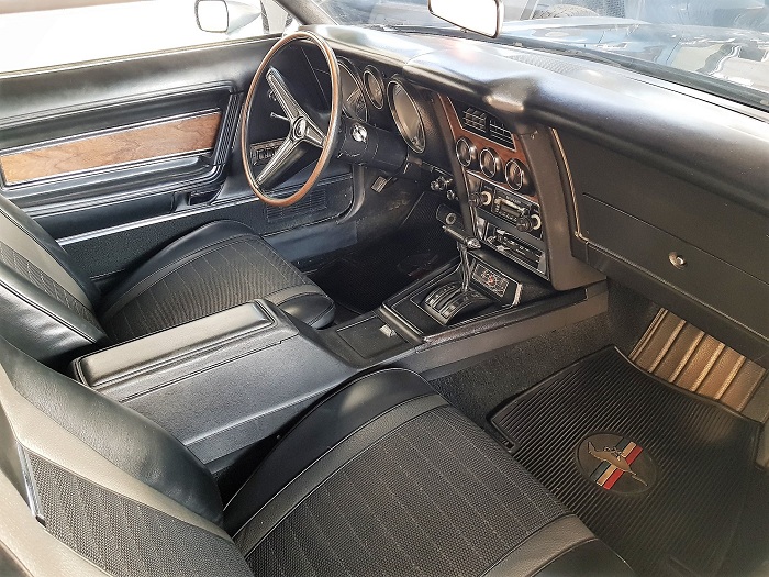Rare Ford Mustang Mach 1 shines at auction-Autodealer
