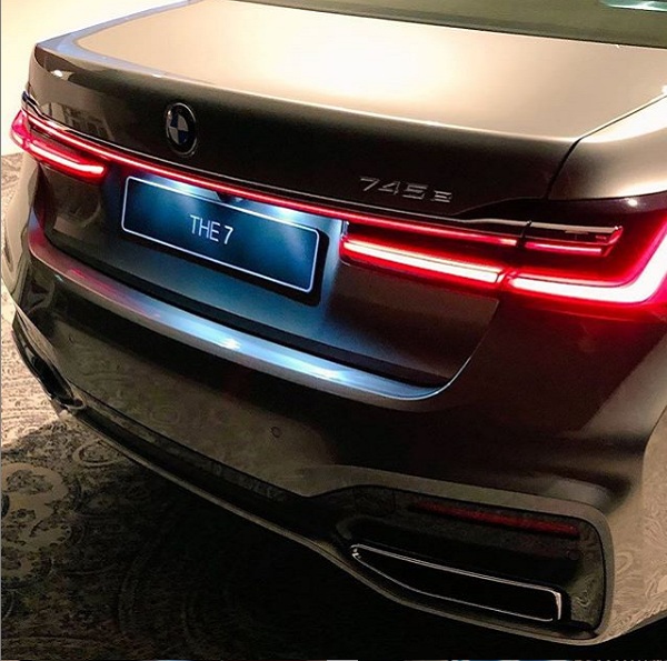 Revised BMW 7-series channels X7 in first undisguised leak-Autodealer