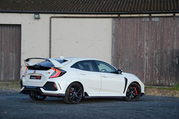 Sporty Jazz and Civic Type R land-Autodealer
