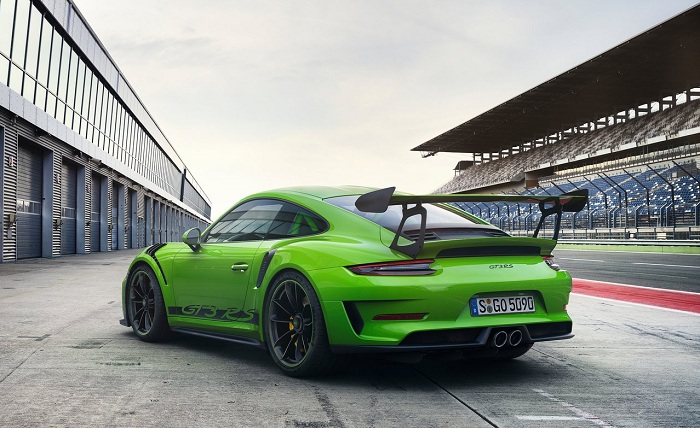 Porsche unleashes revised 911 GT3 RS, cans diesel models-Autodealer