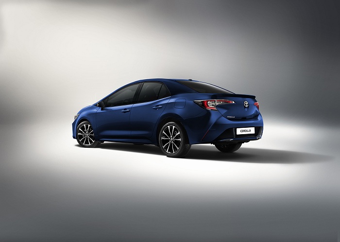 Next Toyota Corolla imagined with Auris styling as new spy shots emerge-Autodealer
