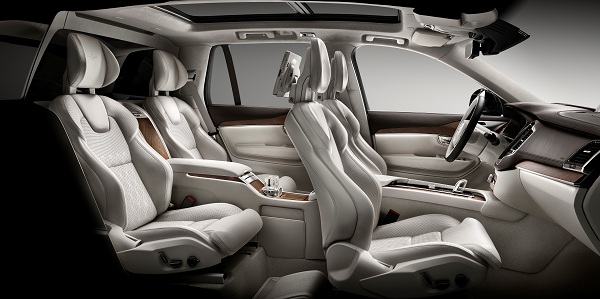 Volvo XC90 now with added Excellence-Autodealer